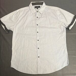 Men's White and Blue Short Sleeve Shirt